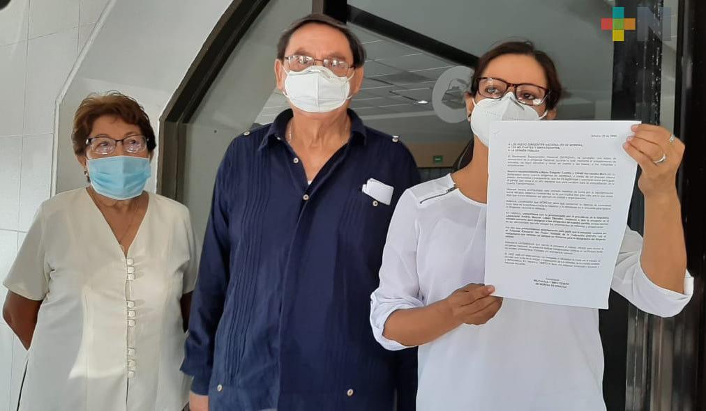 Militantes de Morena a favor encuesta para elegir dirigente estatal