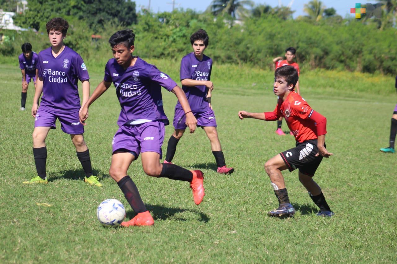 CVF Tiburón La Panchita y Pachuca Veracruz disputarán la final del Torneo Mes Patrio