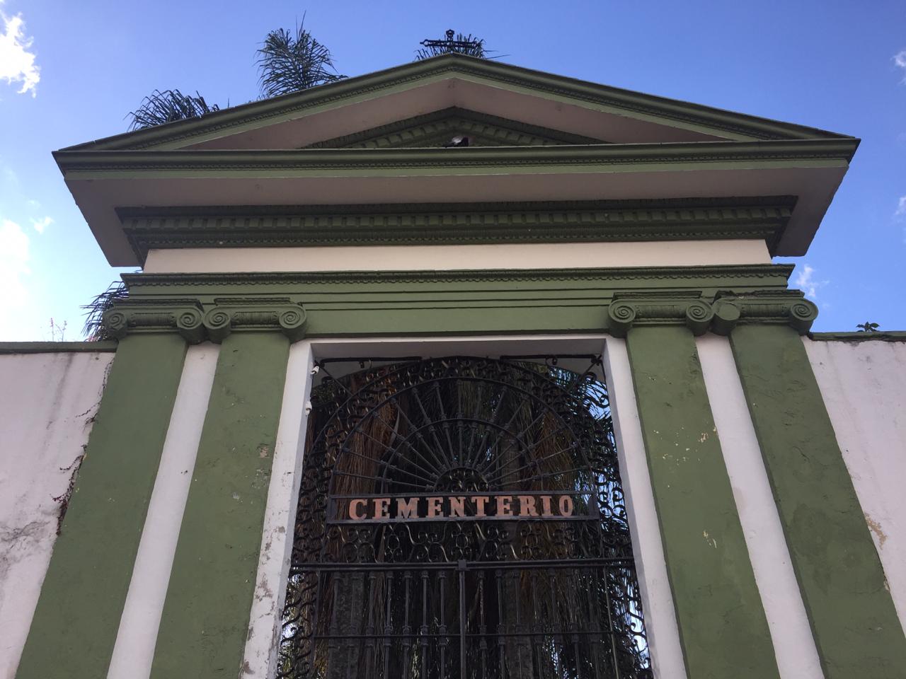 Panteón de 5 de Febrero no será escenario de Día de Muertos; será rehabilitado