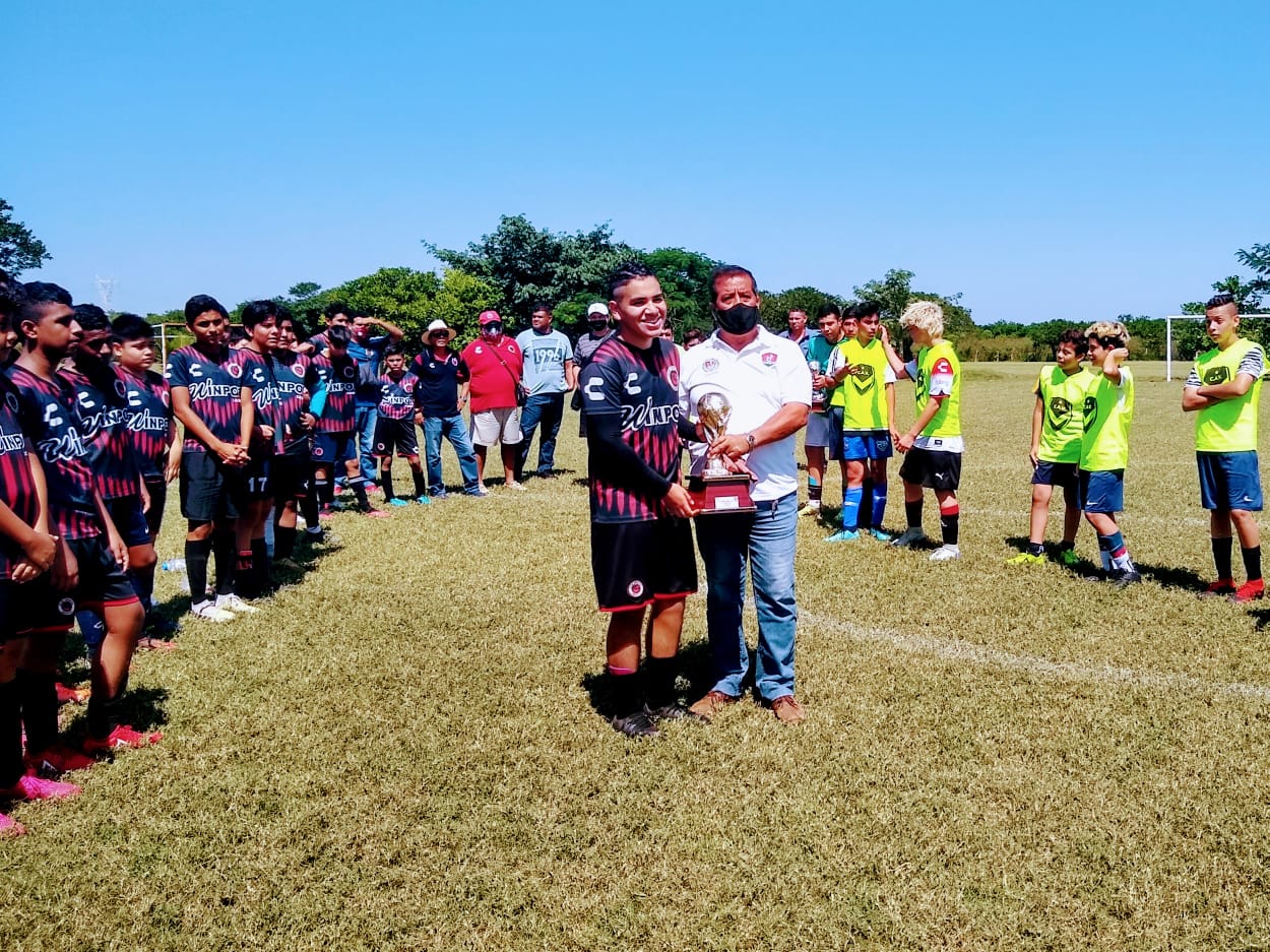 Liga Oropeza definió a los campeones de Verano
