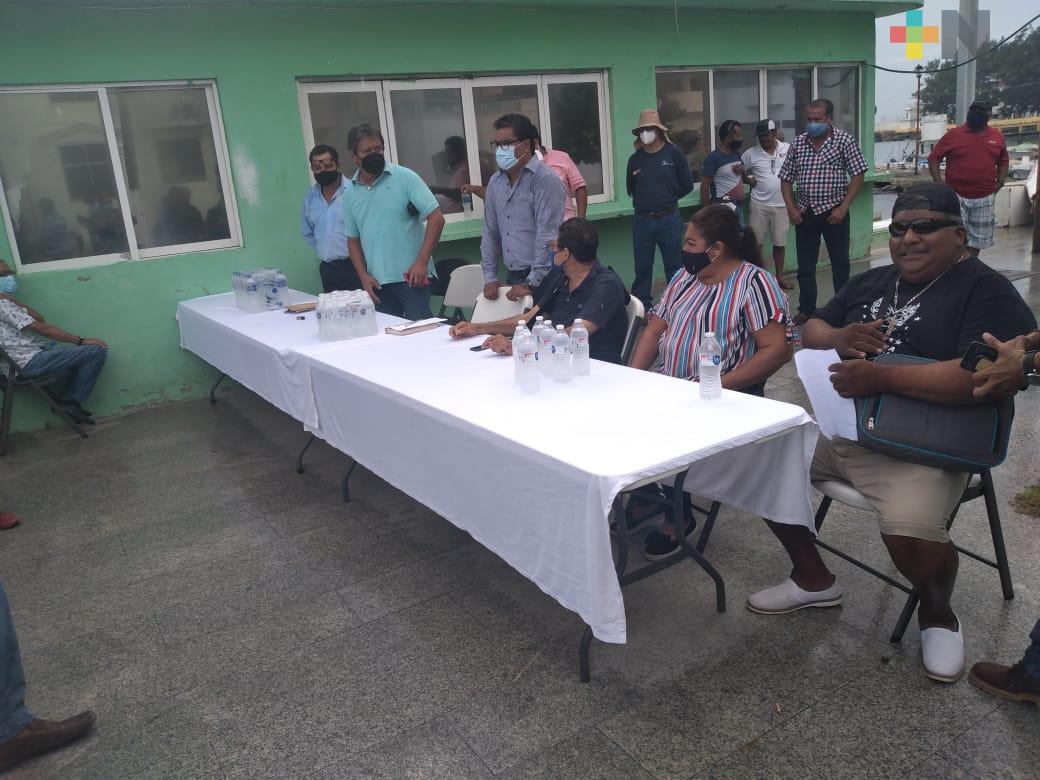 El 40% de pescadores del puerto de Veracruz carecen  de permisos; Conapesca inicia regularización