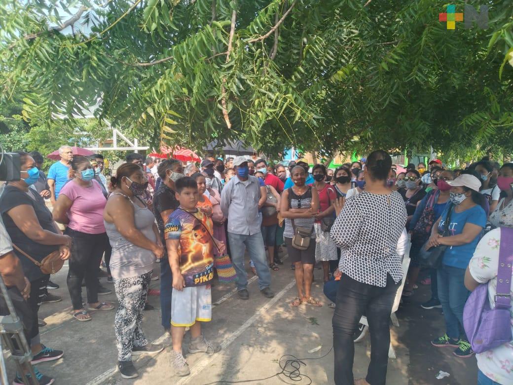 Vecinos de la colonia Andrés Manuel López Obrador piden no ser despojados de terrenos
