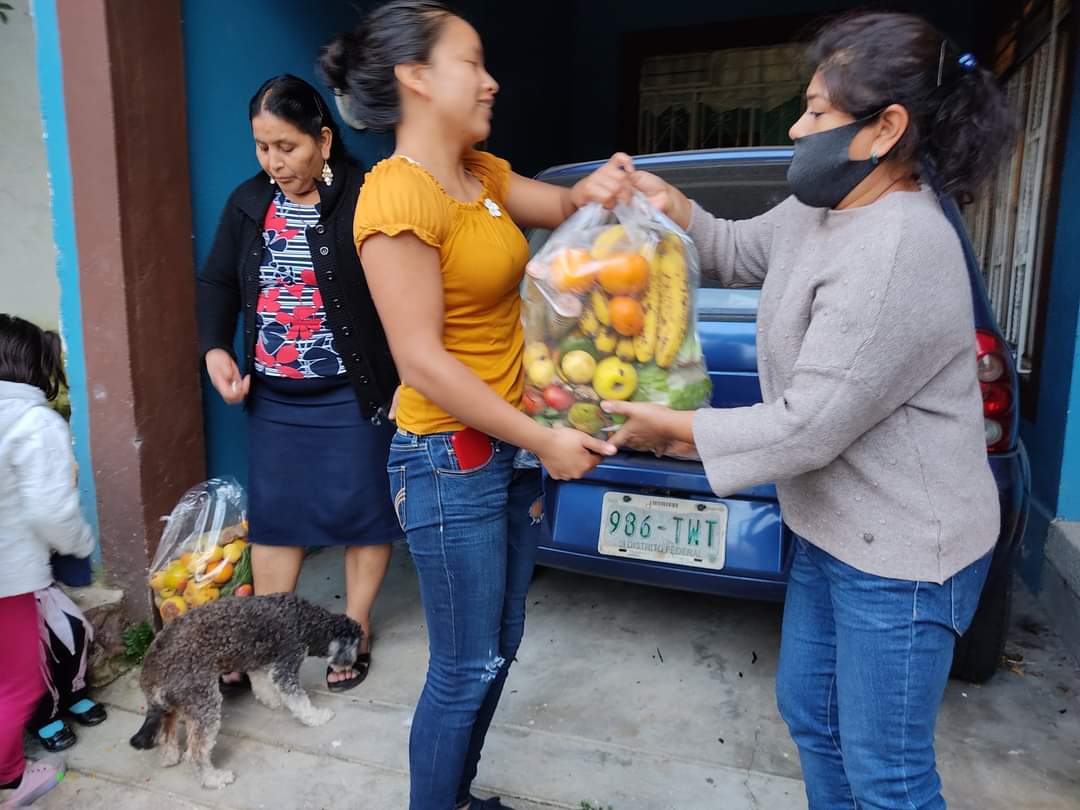 Locatarios de la Central de Abastos de Xalapa apoyan a familias de escasos recursos