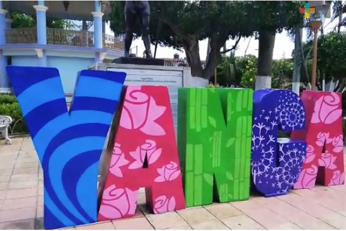 Alcalde de Yanga entrega a Sedecop documentación de microempresarios  interesados en financiamiento