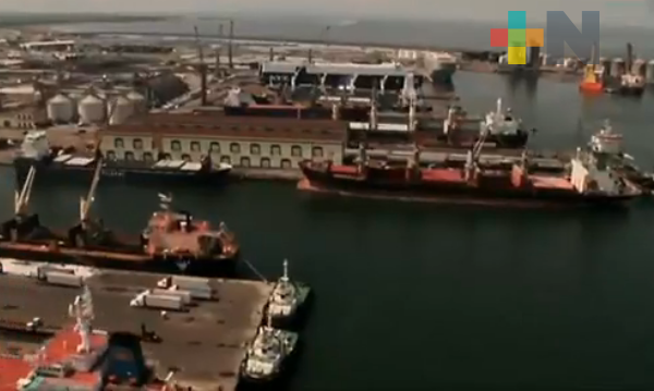 Tripulación rusa no desembarcó en el puerto de Veracruz; eran positivos a COVID-19