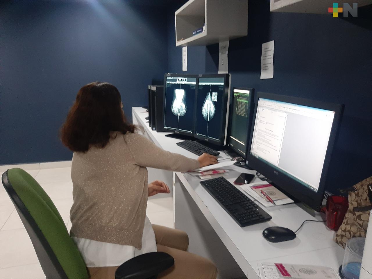 Al día, entre 30 y 40 mujeres son revisadas en la clínica de mama de Veracruz