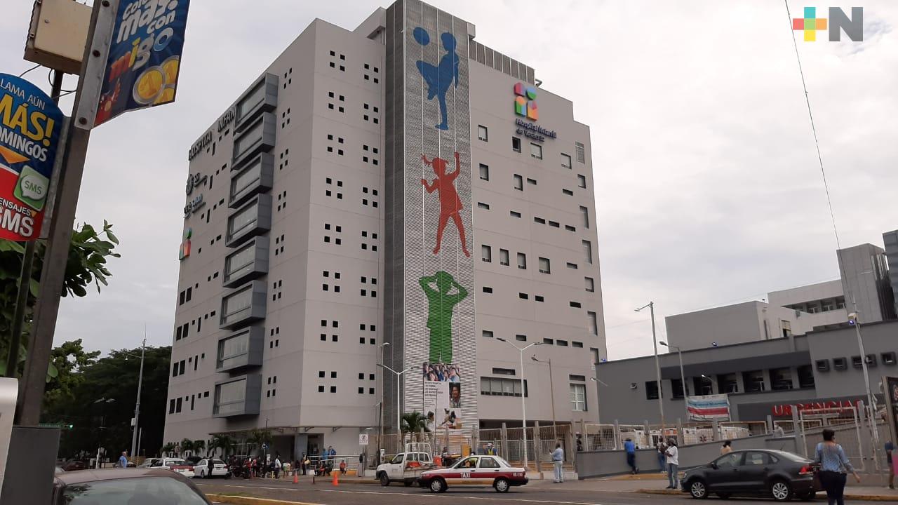 Tras incidentes en elevador de Hospital Infantil de Veracruz instalan controles de vigilancia