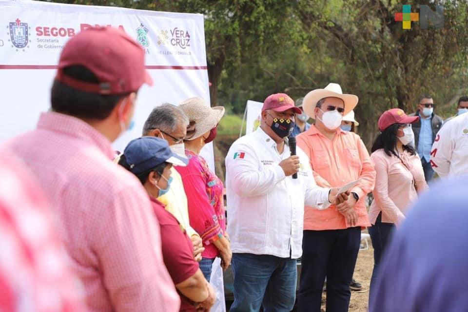 Dan banderazo Eric Cisneros y Eduardo Cadena para sanear al río Viejo de Otatitlán