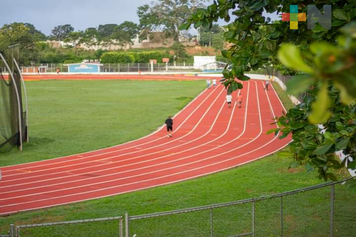 Reabren Unidad Deportiva de Acayucan