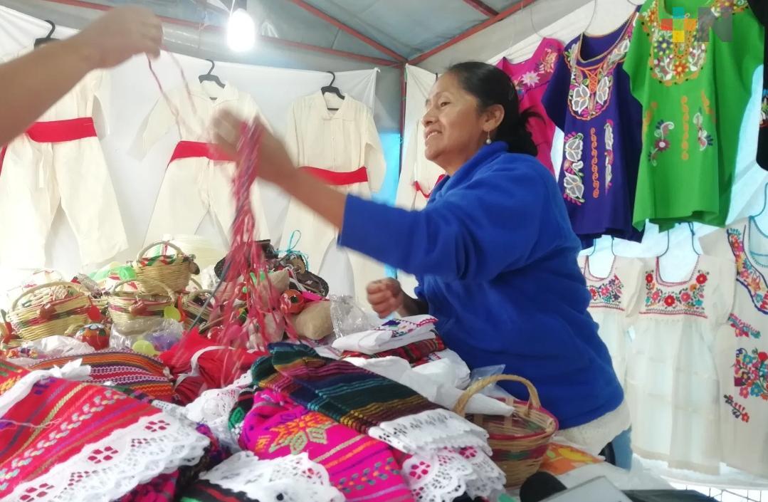 Venta de artículos guadalupanos no se permitirá frente a catedral de San José de Coatzacoalcos