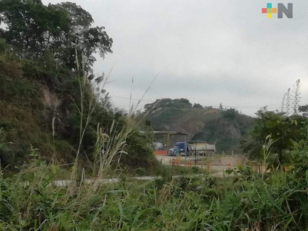 Ayuntamiento de Moloacán iniciará acciones contra empresa por omitir retiro de productos pétreos
