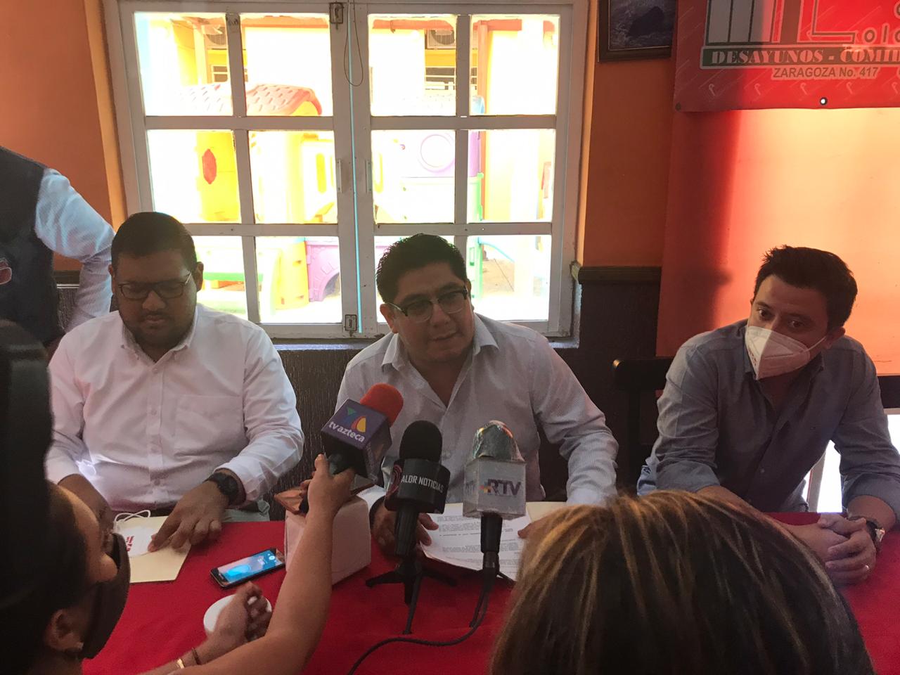 En el PAN están los auténticos represores del PRD: Esteban Ramírez Zepeta