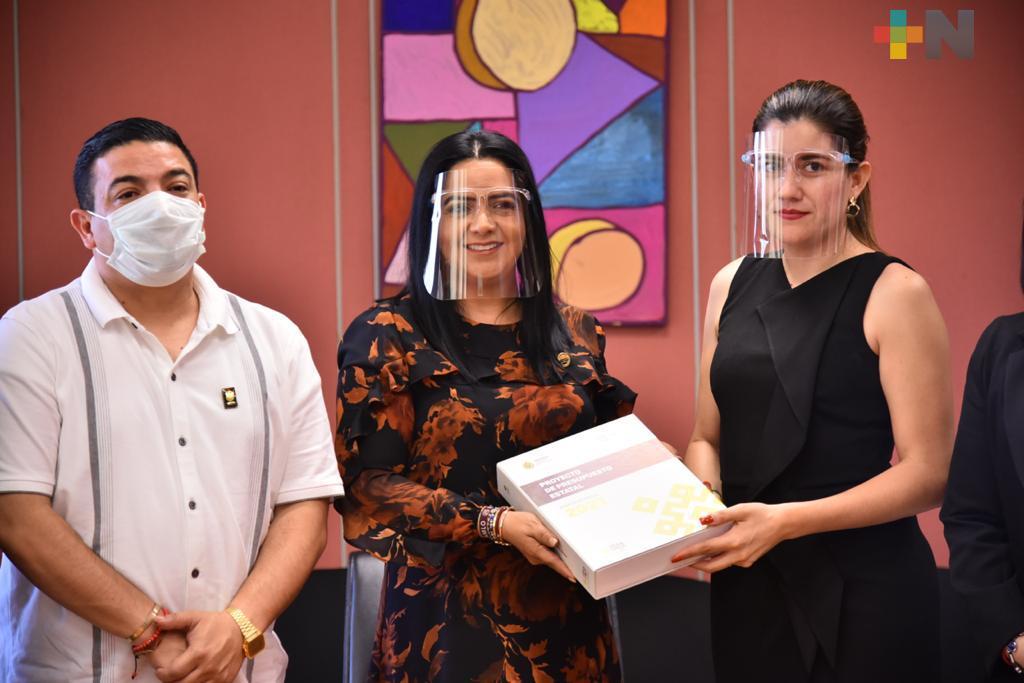 Recibe LXV Legislatura Presupuesto de Egresos para 2021