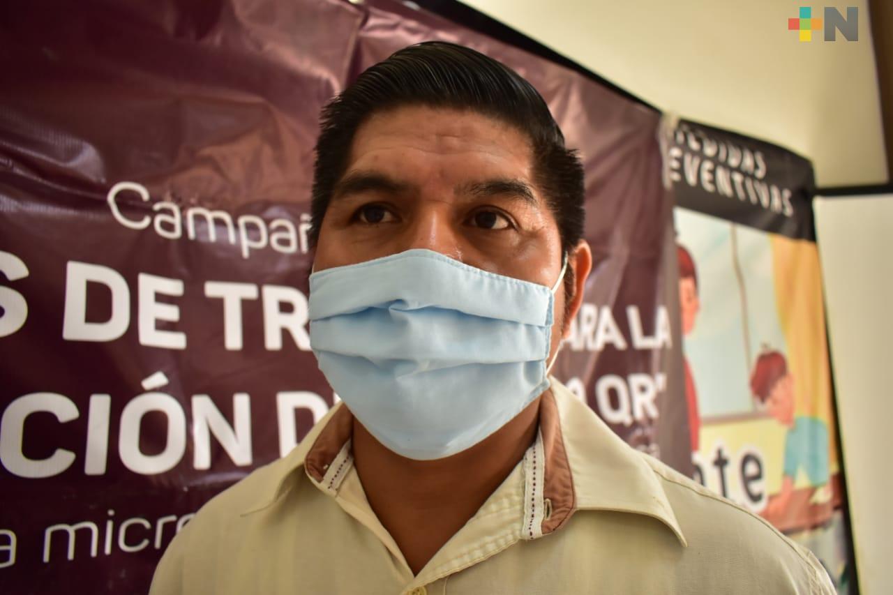 Más de 60 propietarios de comercios acuden a solicitar código QR en Tantoyuca