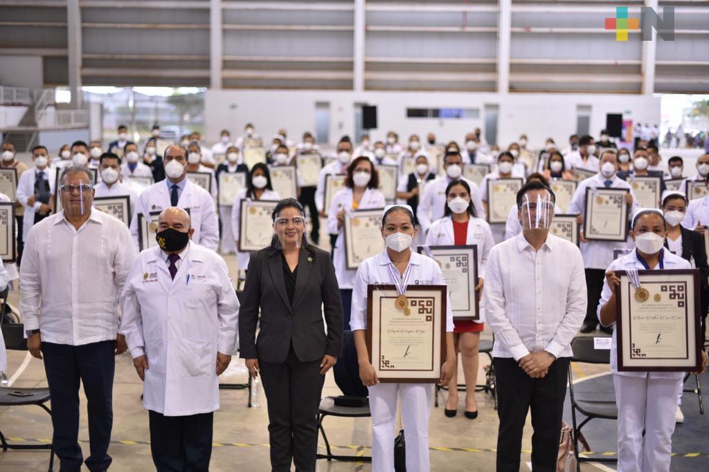 Otorga Gobierno la Medalla Veracruz a personal de la administración estatal que han luchado contra el coronavirus