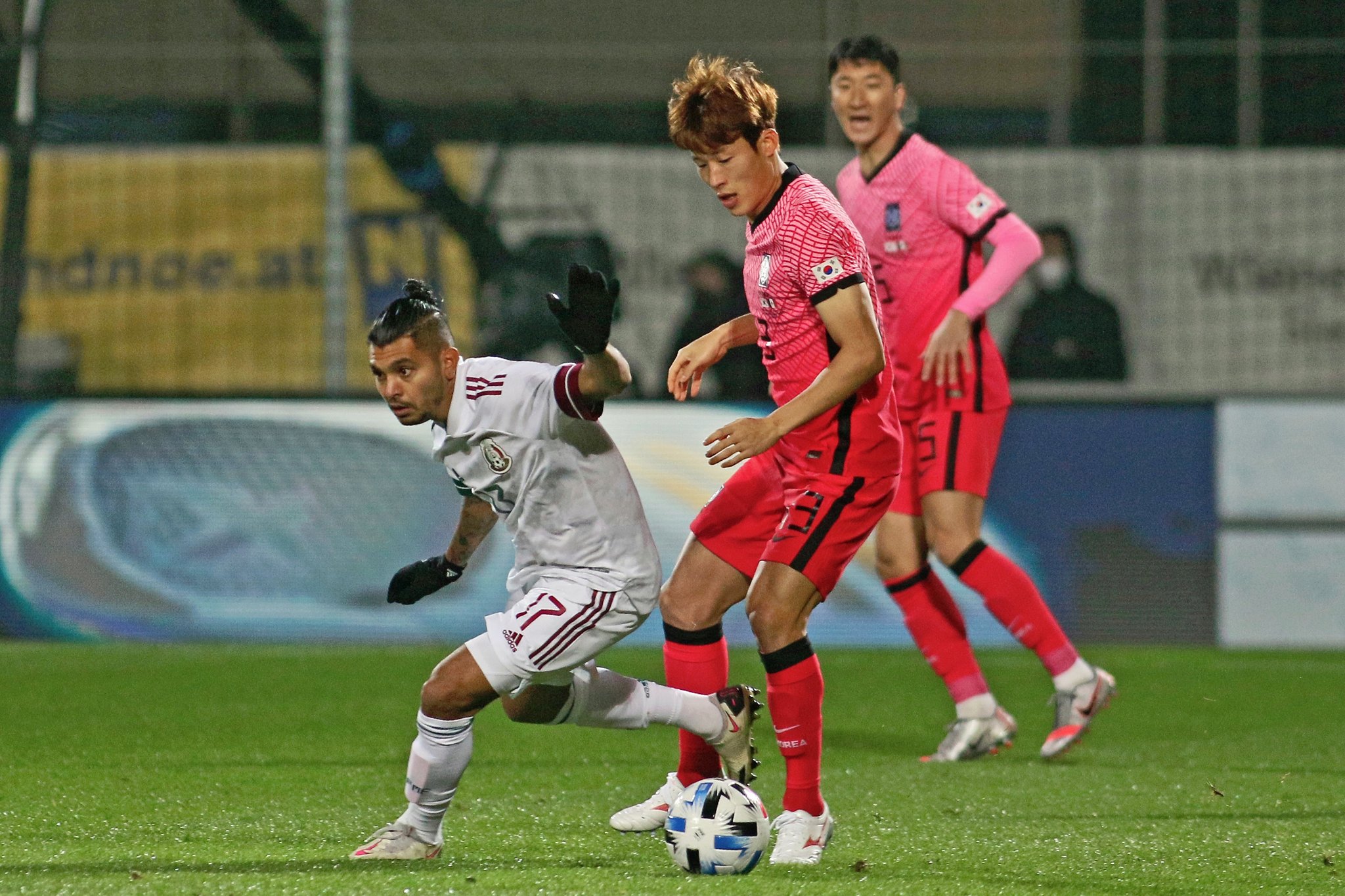 Sufriendo, pero México derrotó a Corea del Sur en duelo amistoso