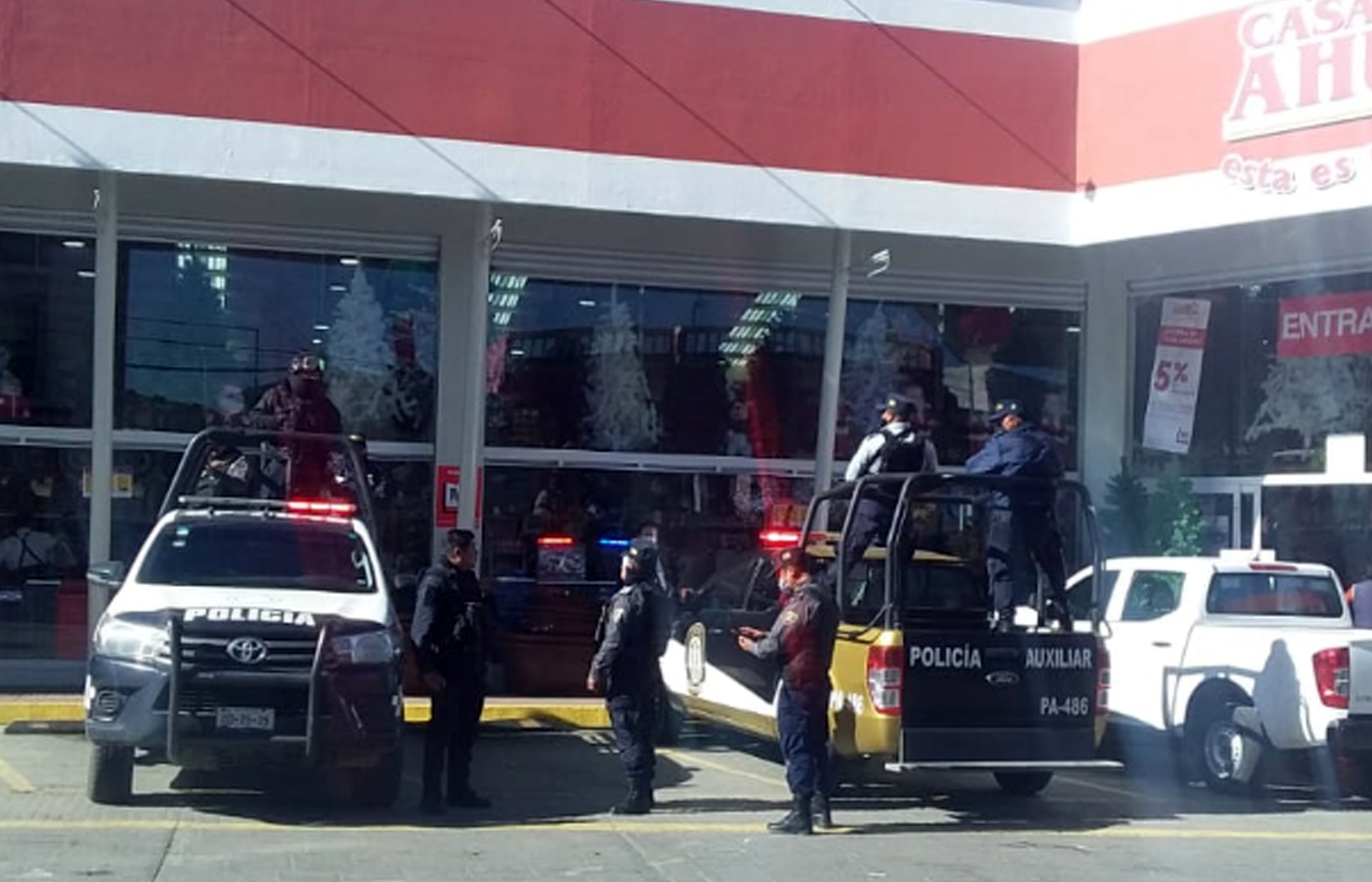 Policías del IPAX participan en el operativo del Buen Fin y garantiza la seguridad patrimonial de los veracruzanos
