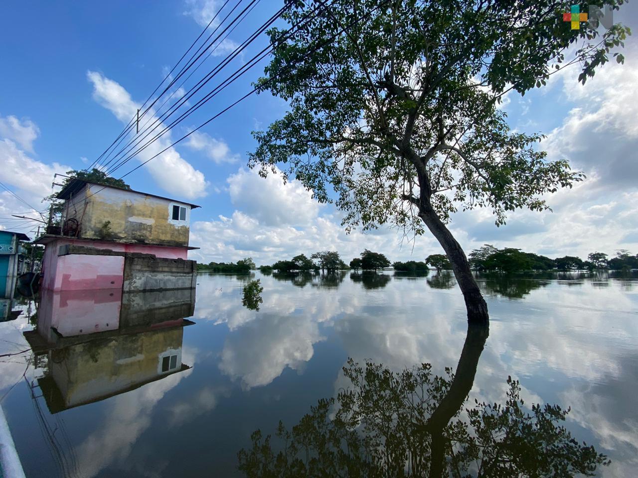 Frentes fríos y lluvias mantienen al municipio de Las Choapas bajo el agua