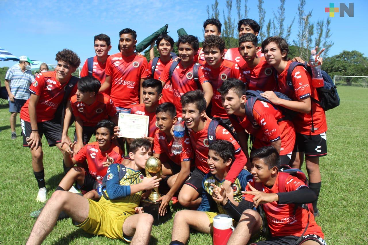 VF Tiburón La Panchita campeón del Torneo Mes Patrio