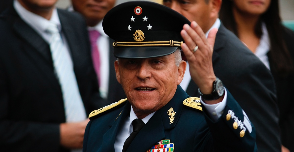 Ex secretario de la Defensa, Salvador Cienfuegos, fue trasladado a Nueva York