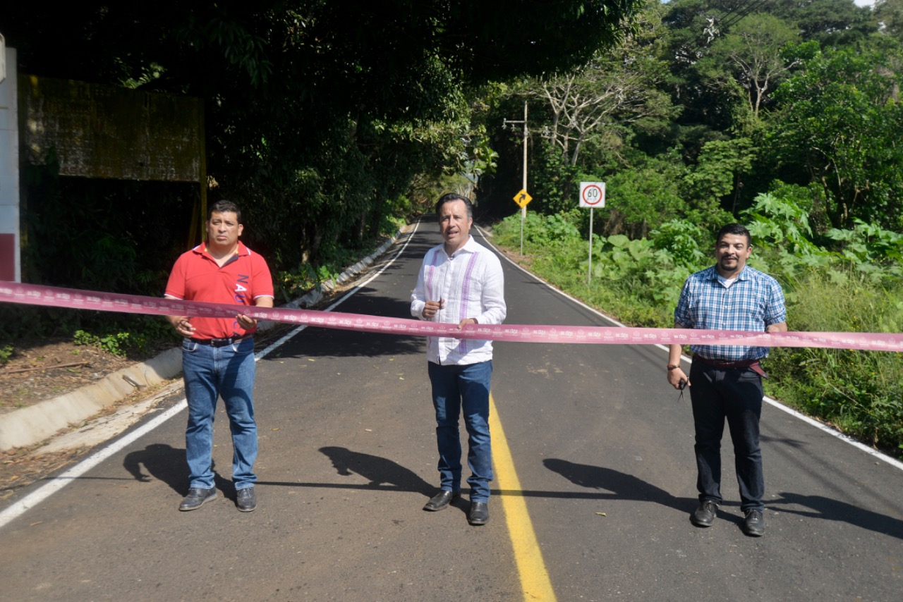 Mejores carreteras para reactivar el turismo en Los Tuxtlas