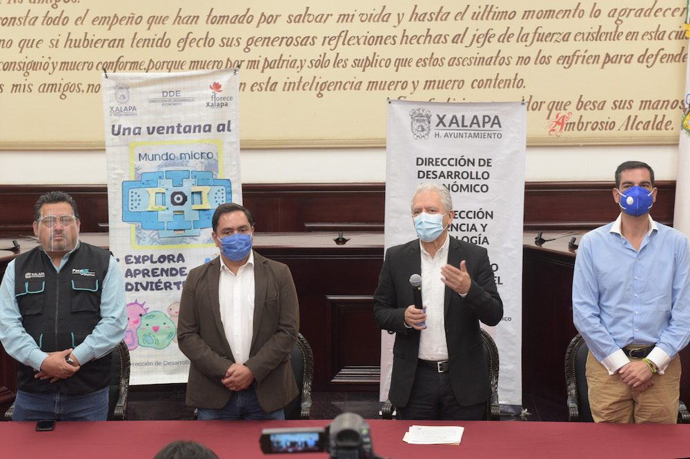 Autoridades de Xalapa fomentan el conocimiento tecnológico y científico en escuelas