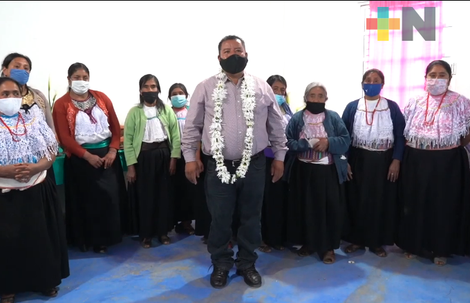 En Atlahuilco agradecen a secretaria de Turismo difundir artesanías fuera del municipio