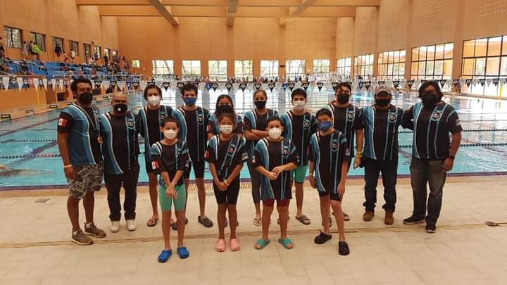Nadadores del sur de Veracruz compitieron en San Luis Potosí