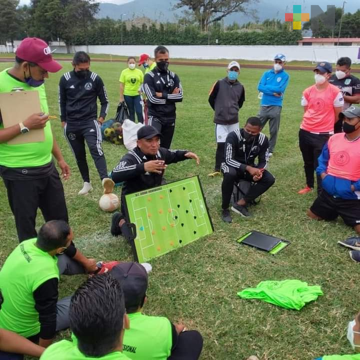 Entrenadores de Tuzos de Acayucan reforzaron conocimientos