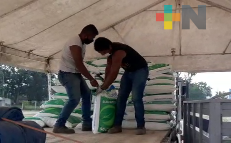 Más de 300 familias fueron beneficiadas con fertilizante a mitad de precio