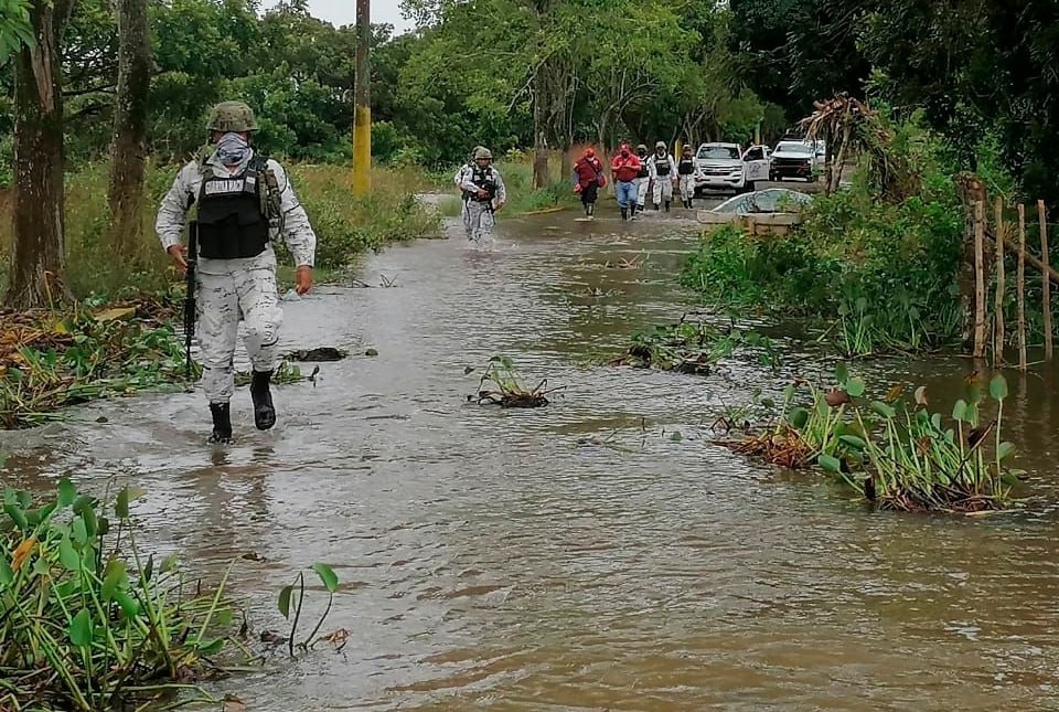 Damnificados de Tabasco reciben apoyos de manera directa tras inundaciones: presidente