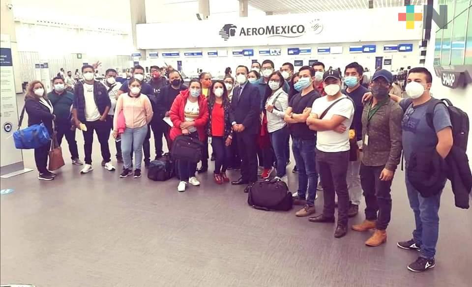Enfermera y enfermero del IMSS de Veracruz asistirán a pacientes COVID-19 en Cd. Juárez