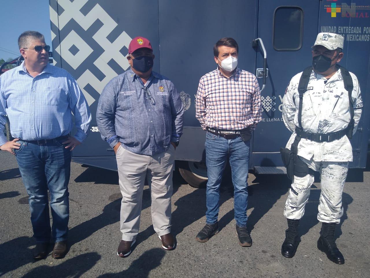 Entrega Pemex al gobierno de Veracruz, la primera de 6 unidades especializadas para detectar autos robados