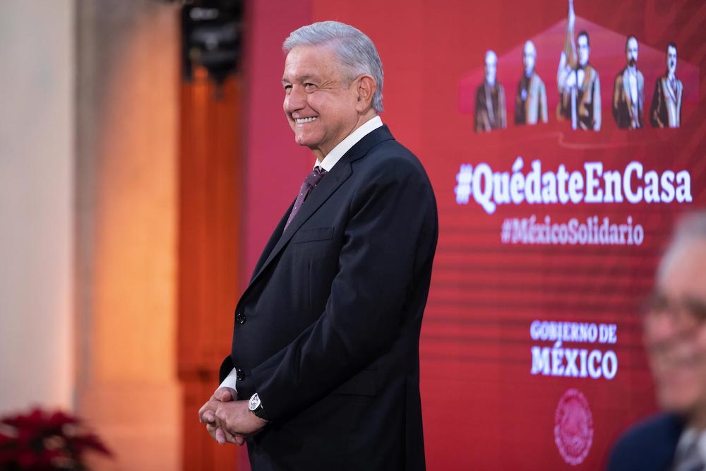 Presidente celebra disminución de movilidad en  CDMX; arriba personal médico para reforzar sistema hospitalario en la capital