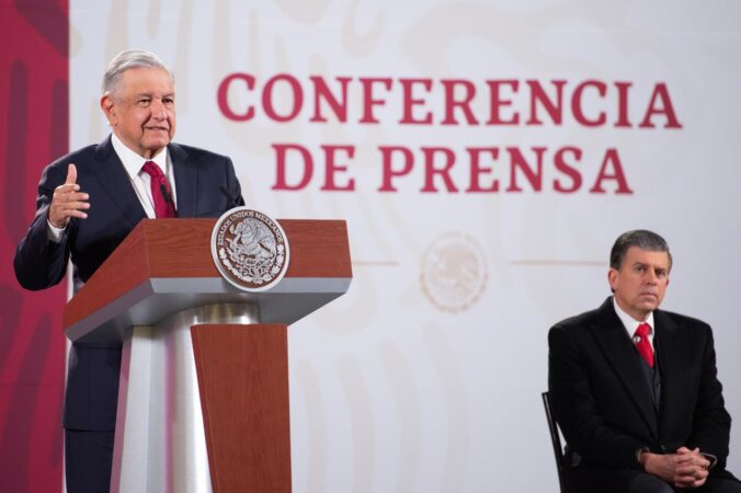 Vacunas CanSino Biologics podrían destinarse a personas adultas mayores de todo el país: presidente