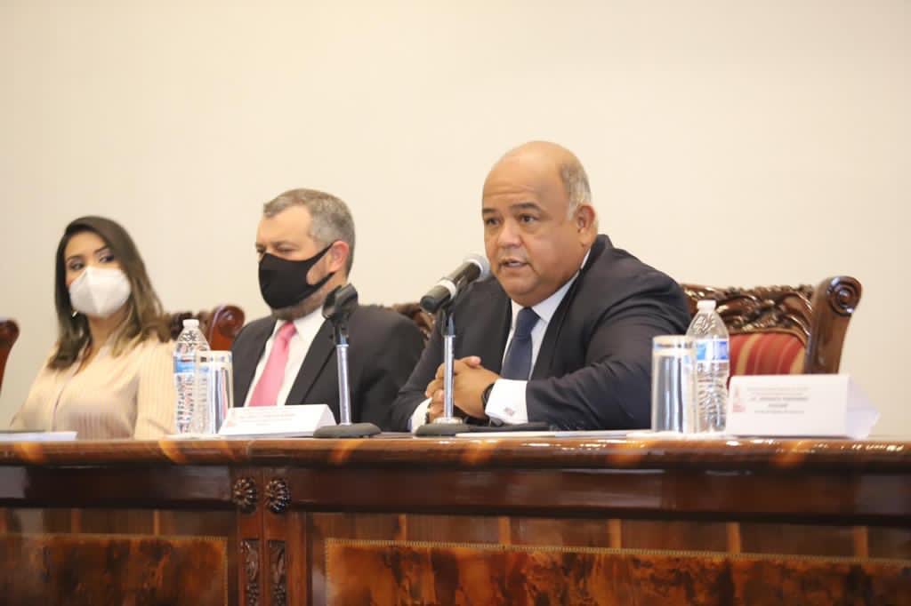 Inauguró Eric Cisneros la Asamblea General de Notarios