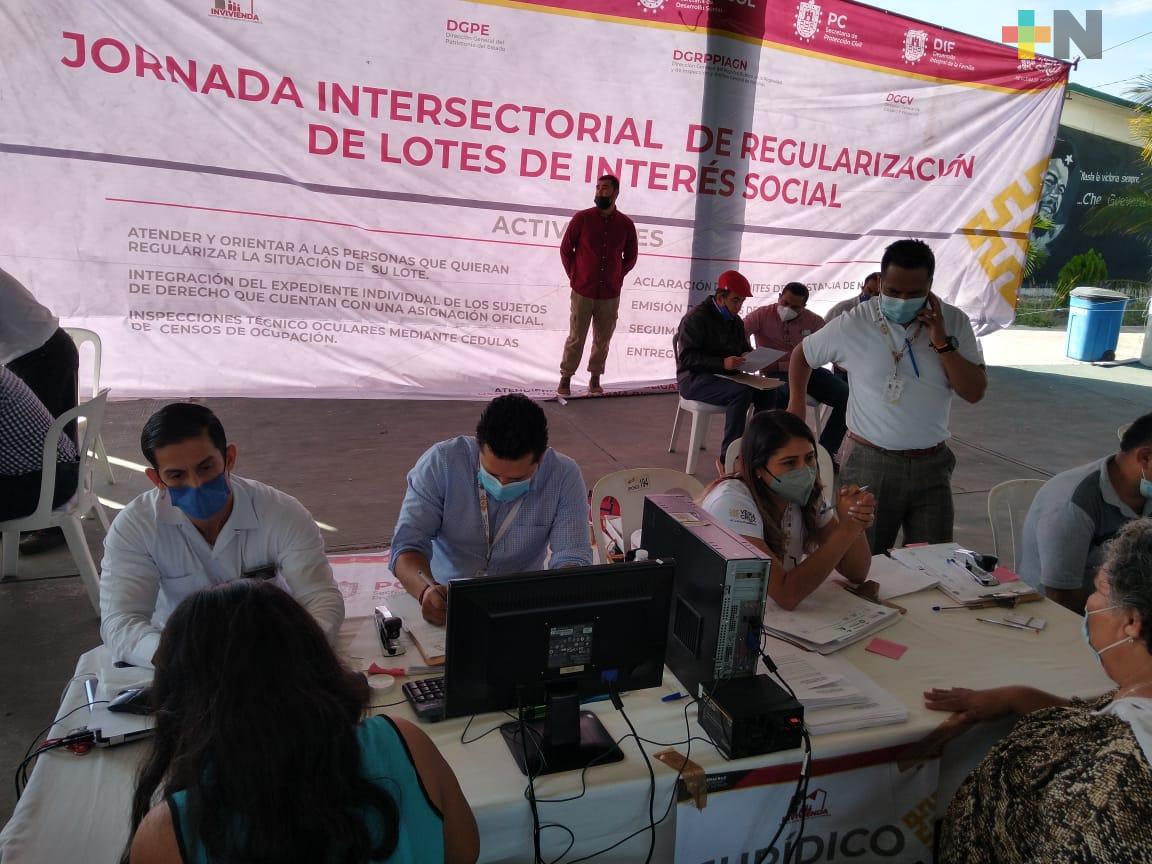 Invivienda entregó escrituras a habitantes de colonia Reserva Tarimoya IV de Veracruz