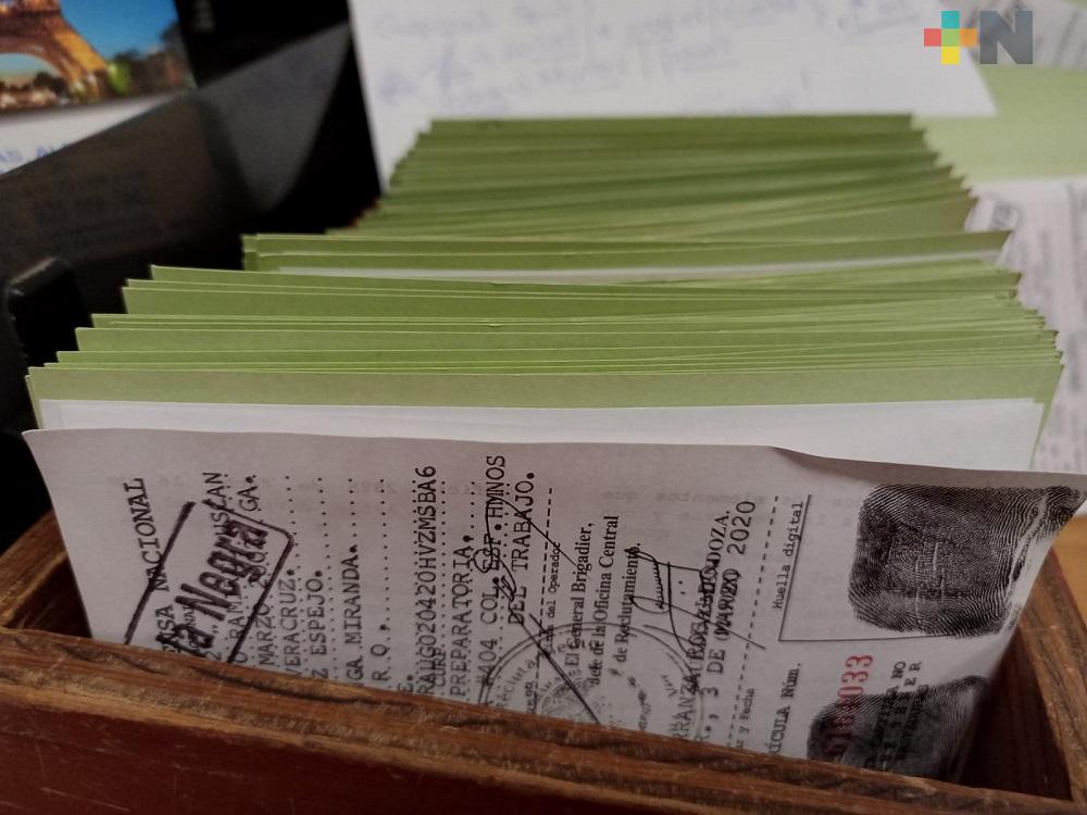 En Coatzacoalcos liberan cartilla del Servicio Militar Nacional a 355 jóvenes