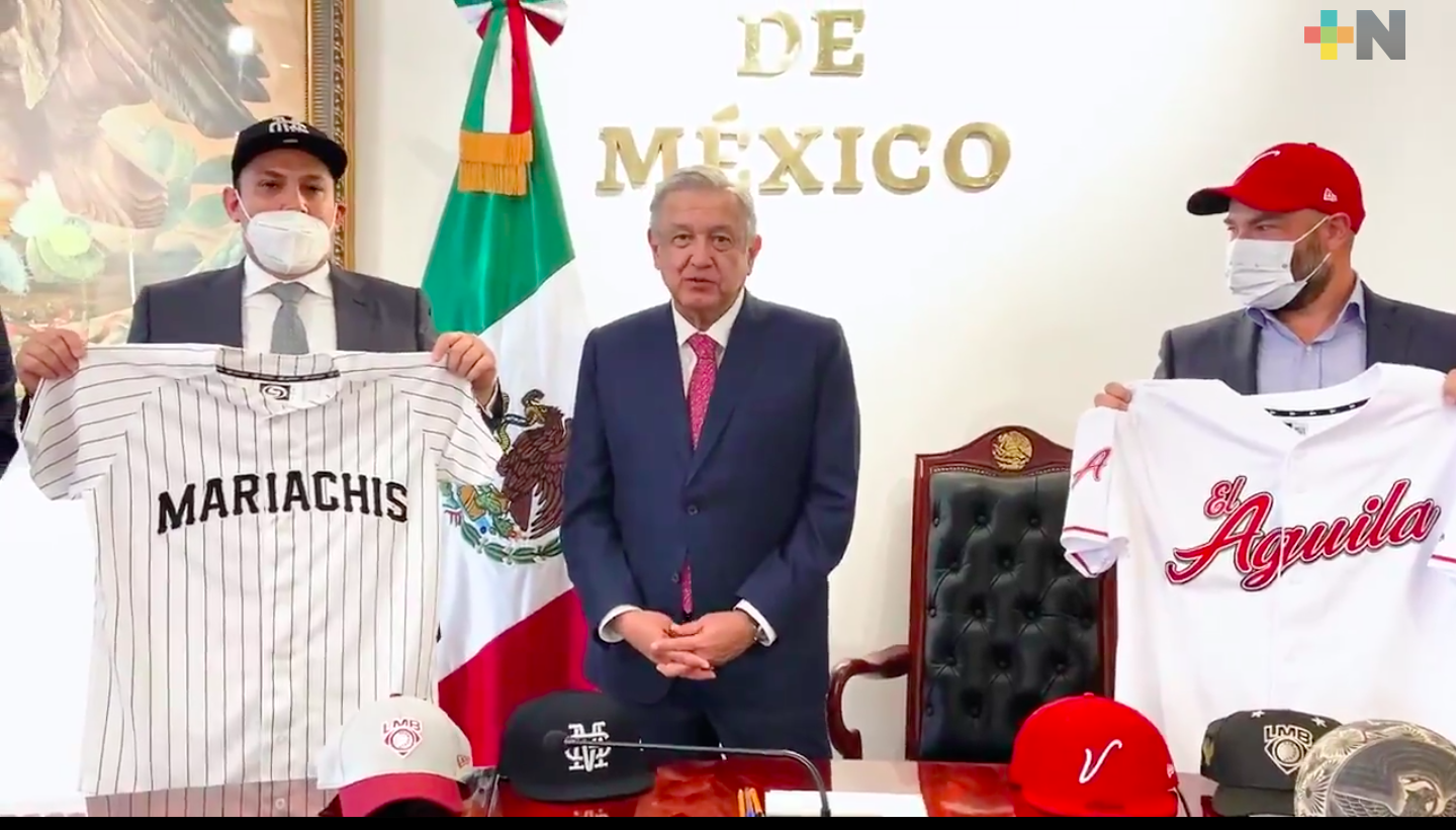 López Obrador confirma el regreso del Águila de Veracruz a la Liga Mexicana de Beisbol