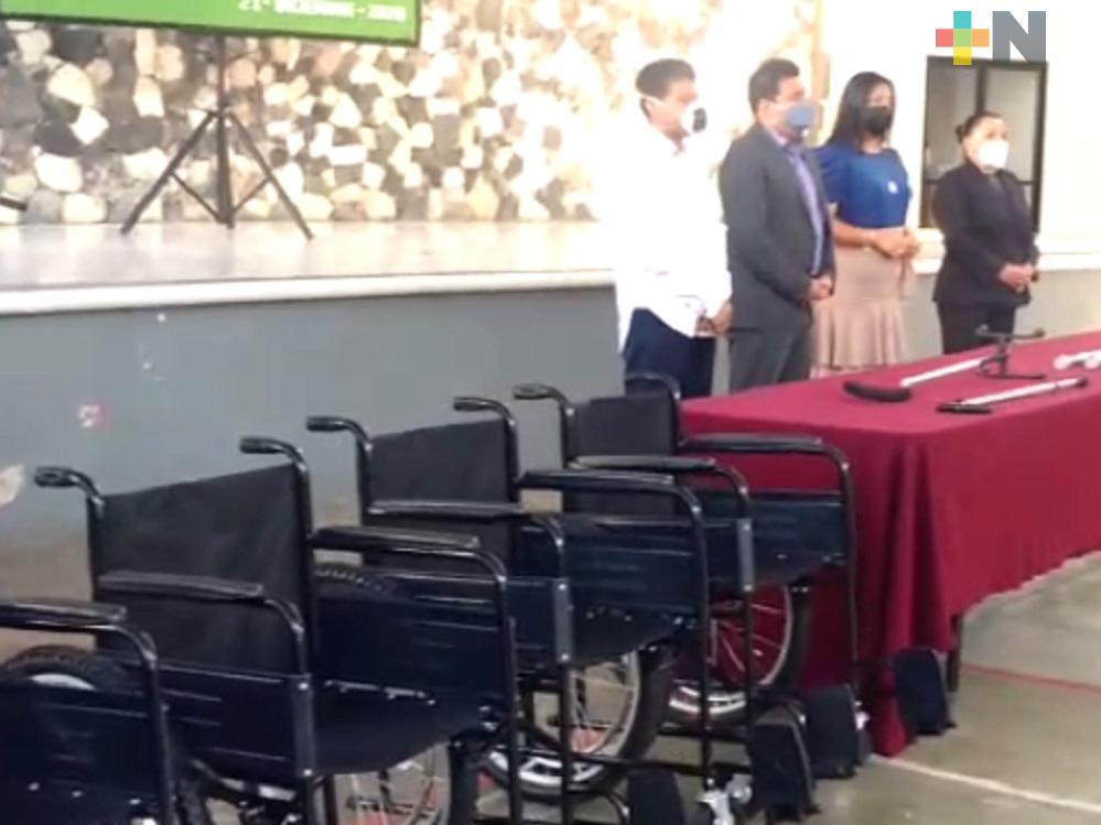 DIF de Nogales entrega  aparatos funcionales a personas vulnerables