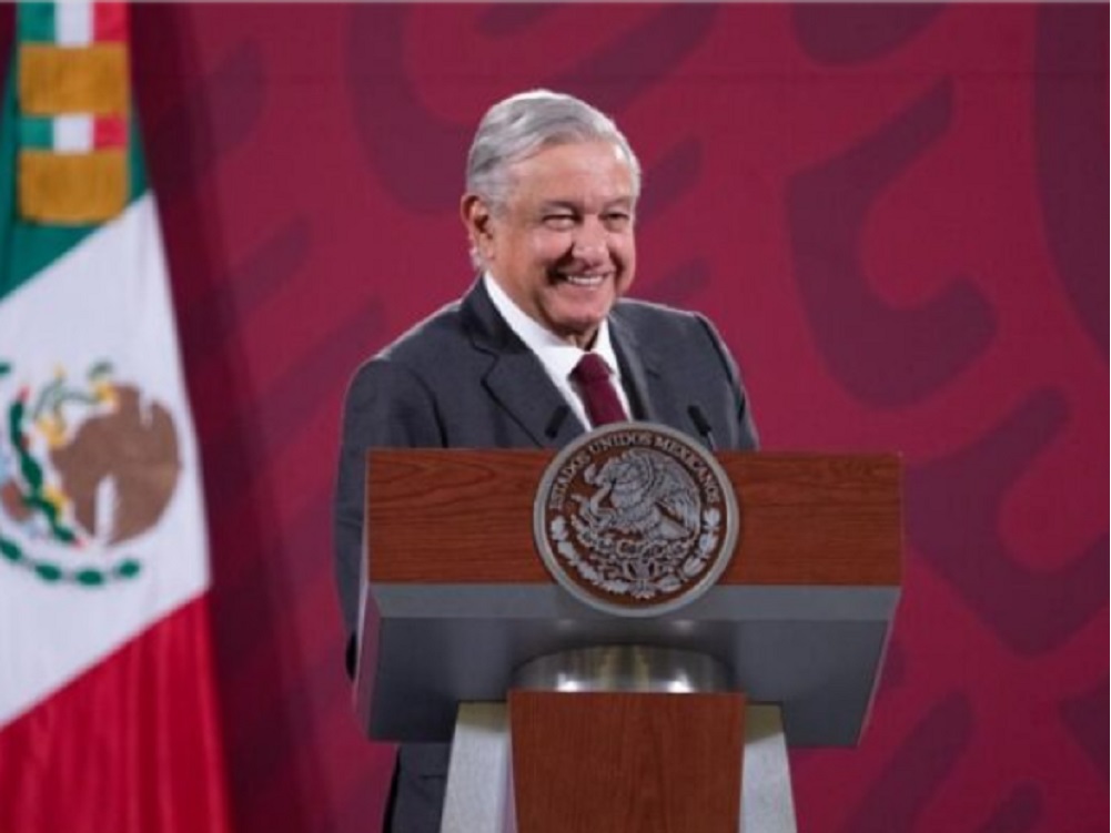 Devolución de salarios y aguinaldos de altos funcionarios se destinará al equipamiento del sector salud