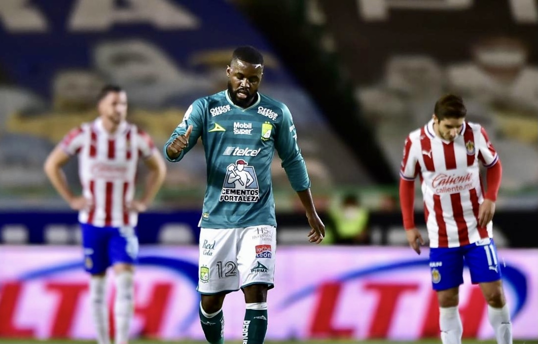 León, primer finalista del futbol mexicano; se impuso 1-0 a las Chivas
