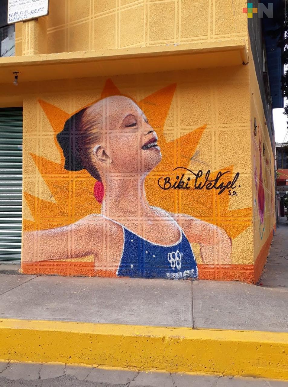 Reconocen a la gimnasta Bibi en alcaldía de CDMX