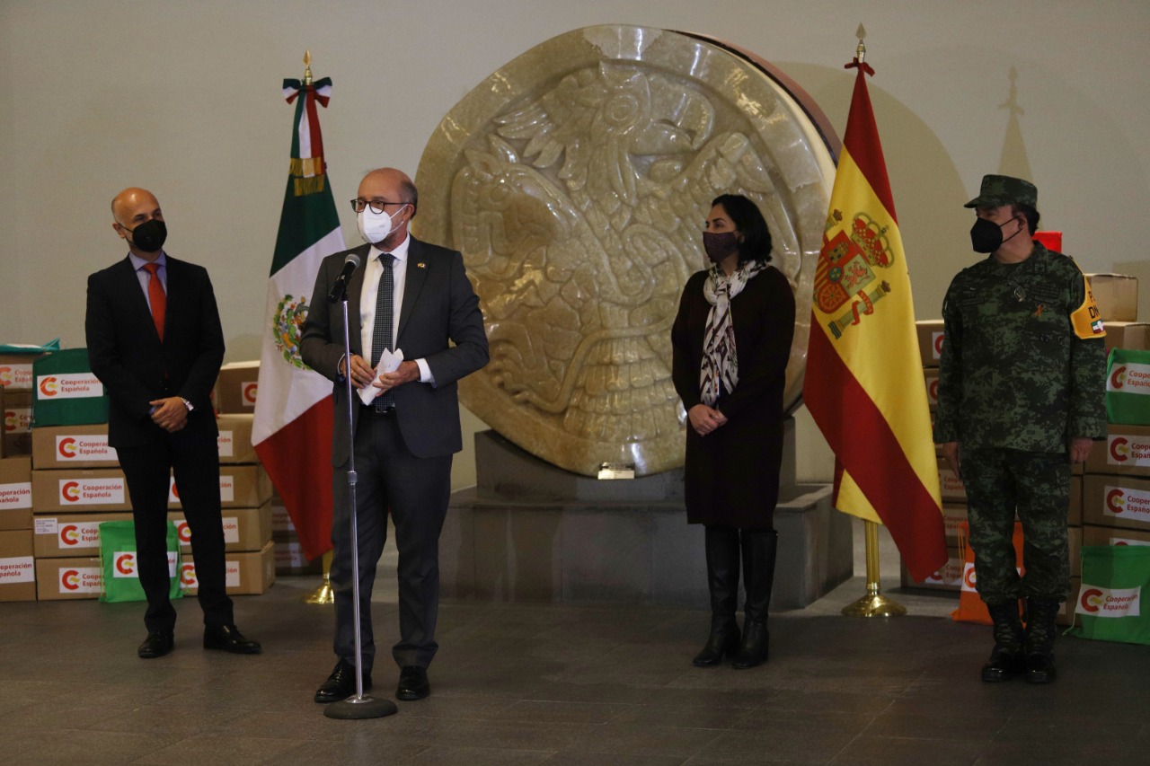 España entrega ayuda humanitaria para Chiapas y Tabasco