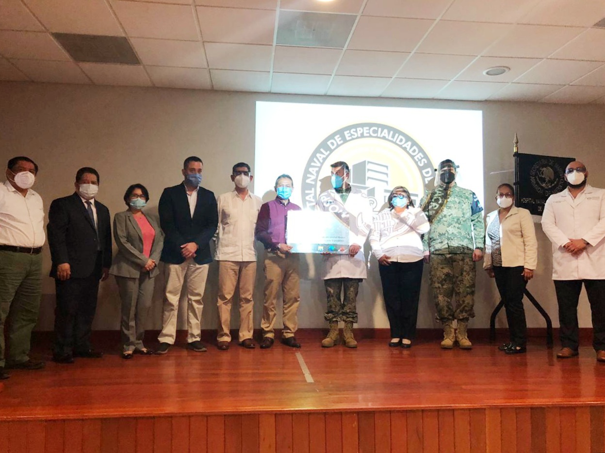 Reciben Hospital Regional y 5 clínicas-hospital del ISSSTE de Veracruz placas condecorativas por atención de COVID-19
