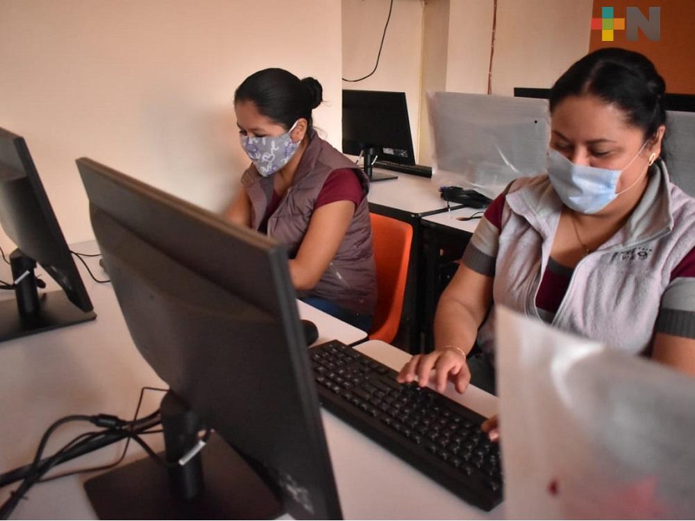 Icatver Tantoyuca habilita centro de cómputo