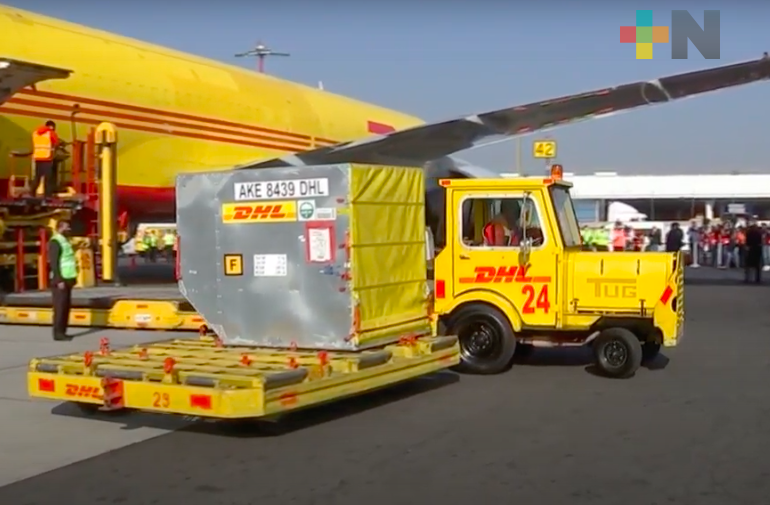 Llegó a México el primer embarque de vacunas contra COVID-19