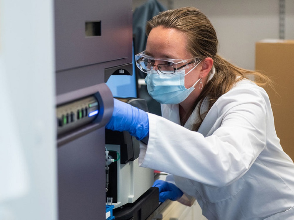 OMS pide más análisis genéticos para detectar variantes del coronavirus