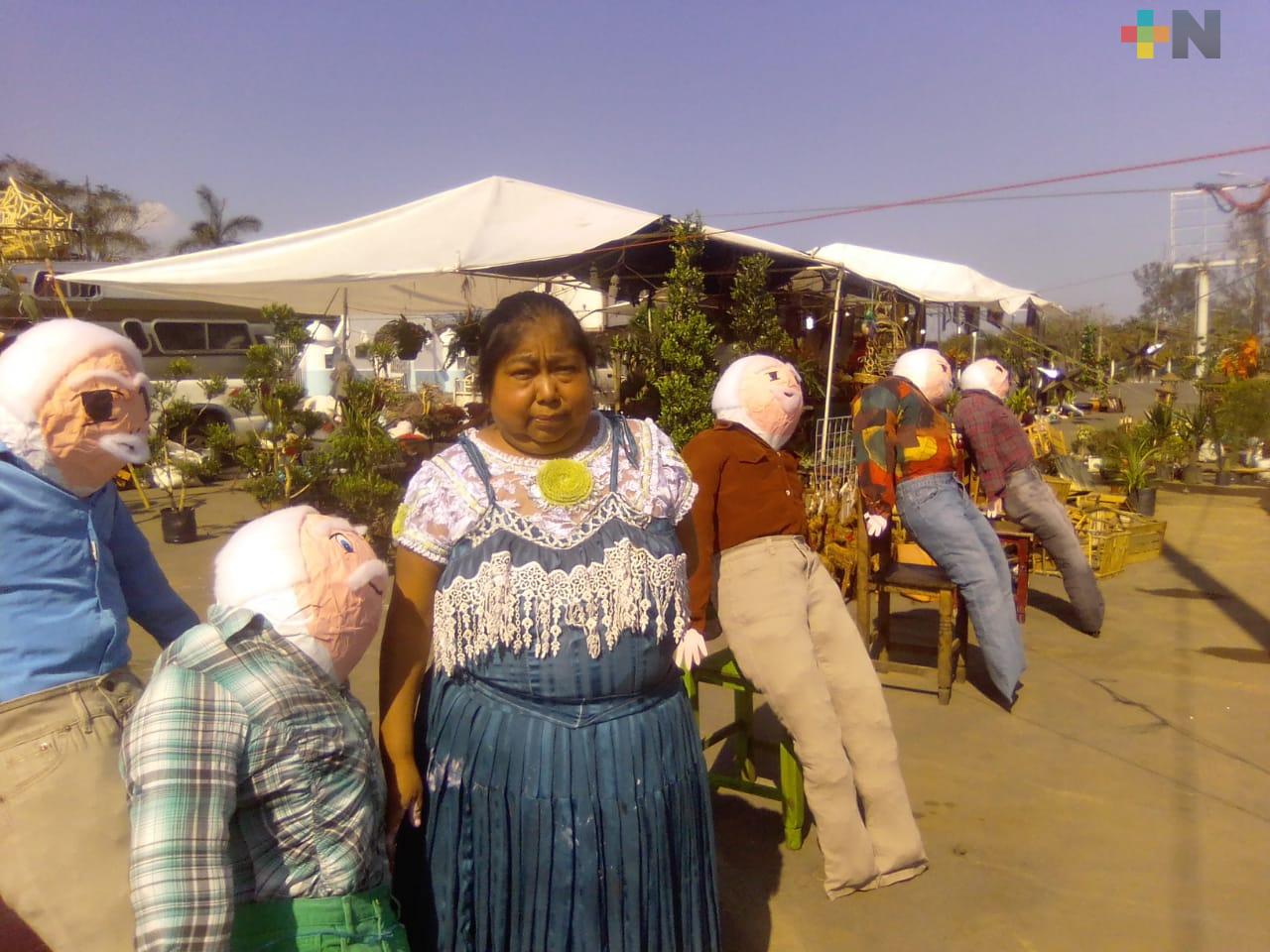 Invitan a comprar tradicionales viejitos a comerciantes de Ixhuatlancillo, en Veracruz