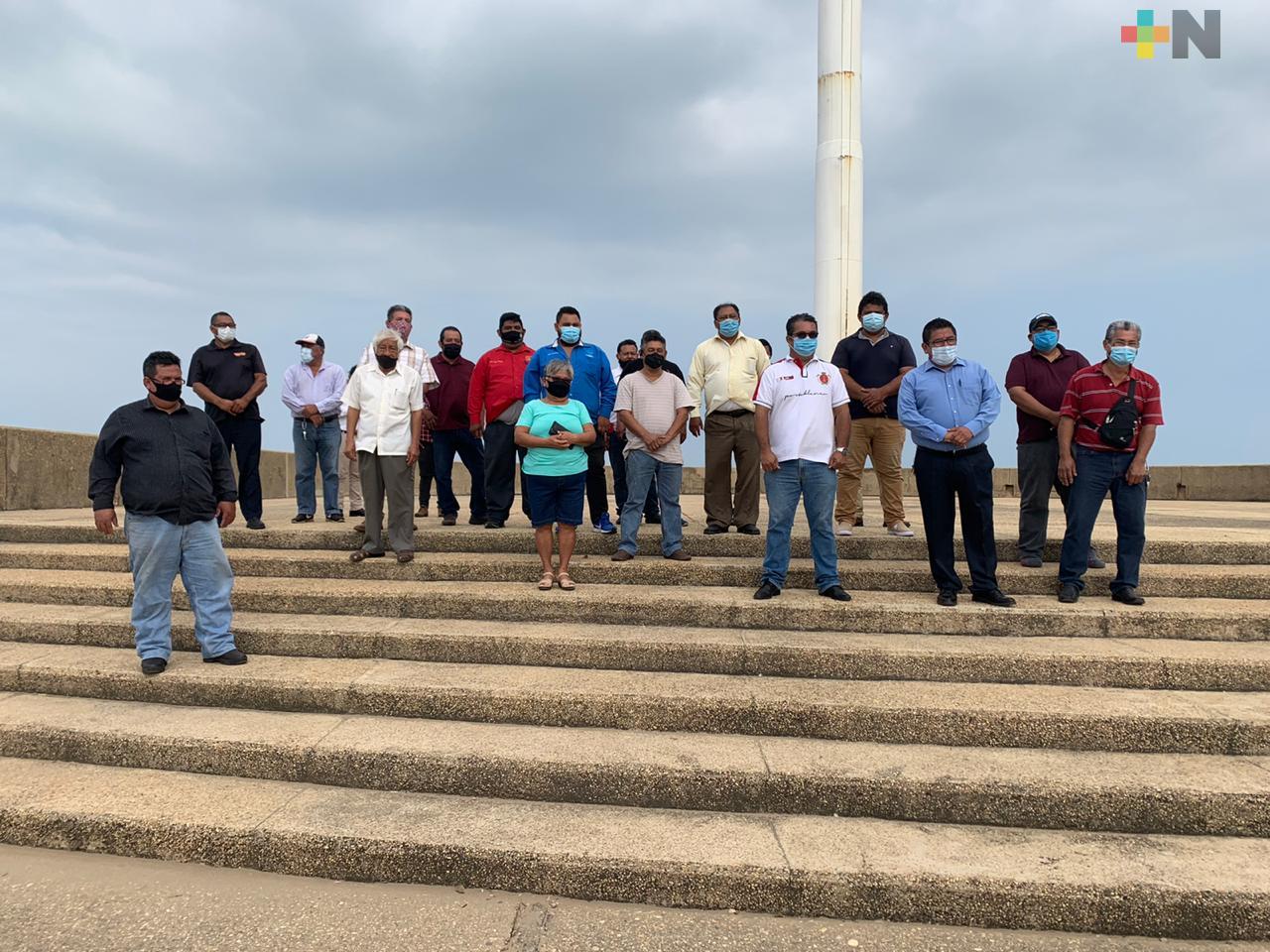 Taxistas de Coatzacoalcos se manifestaron en contra del ingreso de la plataforma Uber